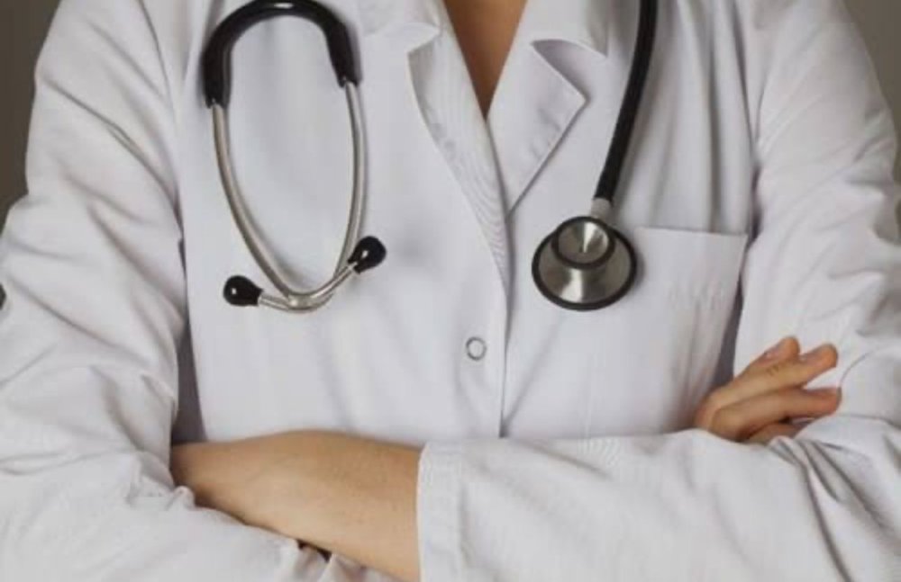 tahraoui-impose-laffichage-des-medecins-de-garde,-les-syndicats-restent-sceptiques