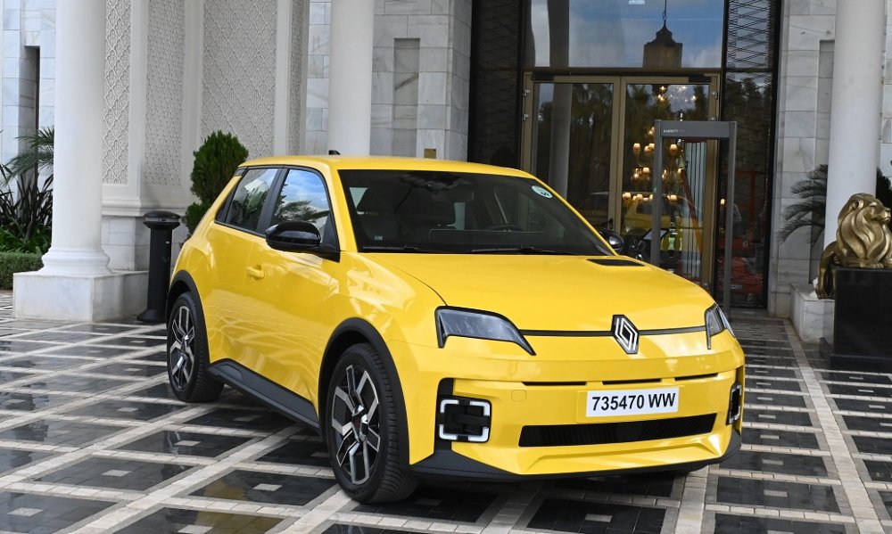 renault-5-e-tech-:-licone-revient-en-version-electrique-au-maroc