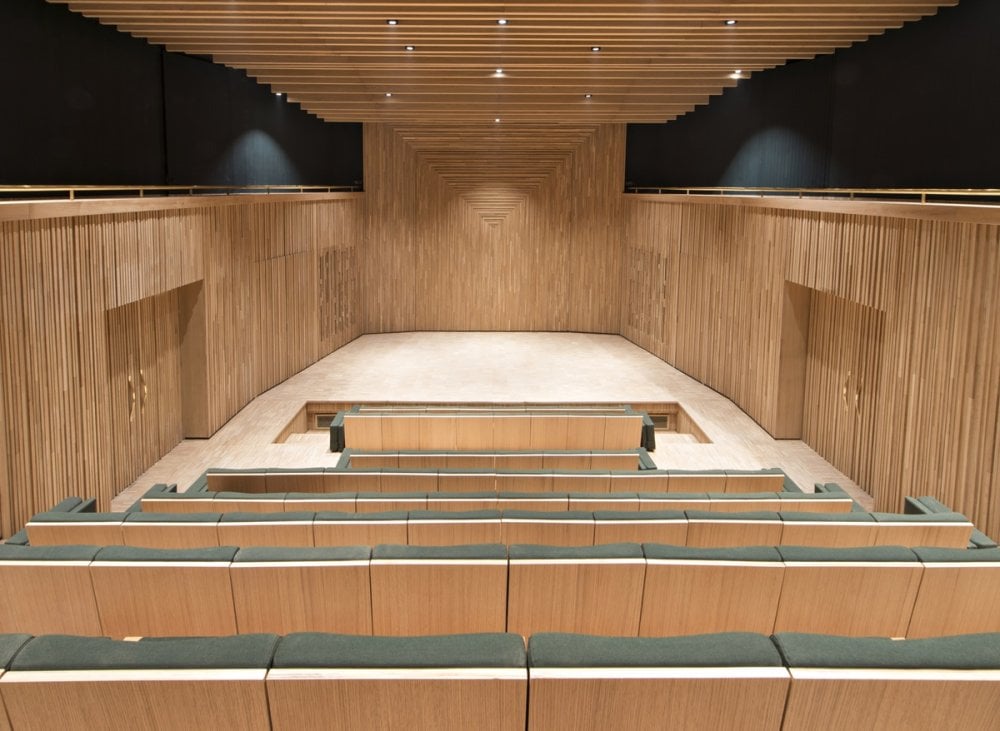 Το-pierre-bergeuditorium-γιορτάζει-τον-διάλογο-μεταξύ-των-τεχνών-τον-Δεκέμβριο