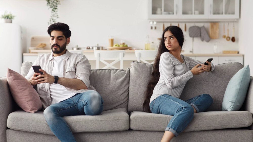 le-divorce-silencieux-:-sauver-le-foyer-et-limage,-mais-a-quel-prix-?