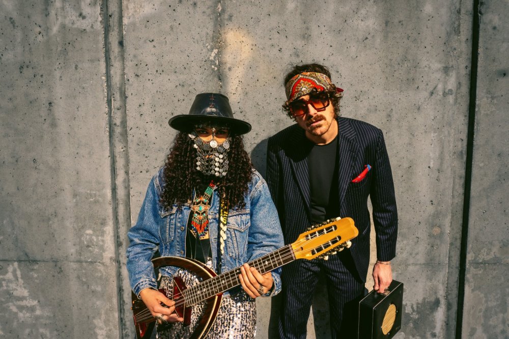 Το-δίδυμο-bab-lbluz-έβαλε-φωτιά-στη-σκηνή-της-kenitra