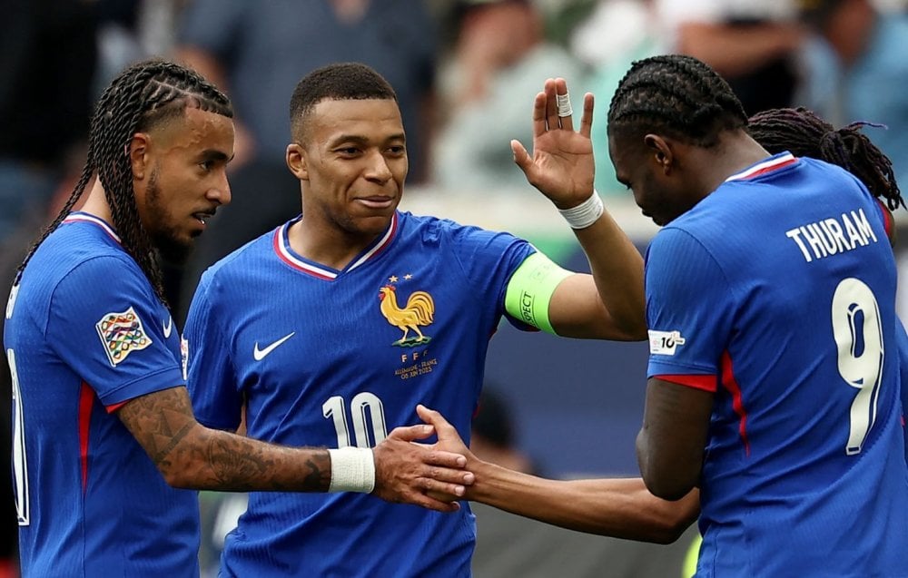 classement-fifa-:-le-maroc-se-maintient-a-la-8e-place,-la-france-passe-en-tete