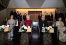 llaa.rr-les-princesses-lalla-khadija,-lalla-meryem-et-lalla-hasnaa,-accompagnees-de-mme-brigitte-macron,-assistent-au-spectacle-douverture-du-theatre-royal-de-rabat