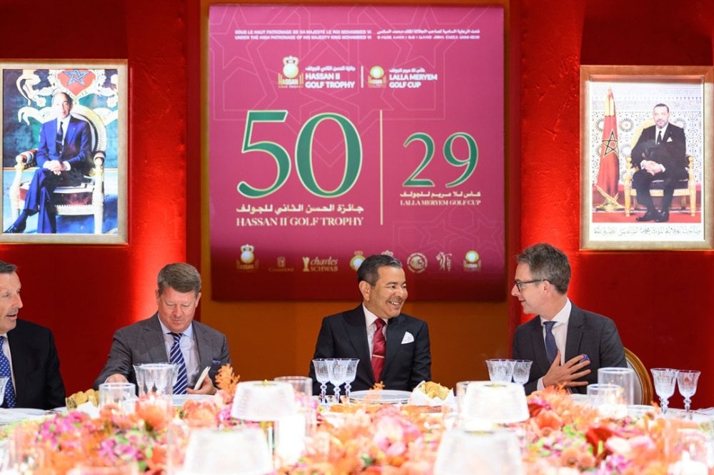 sar-le-prince-moulay-rachid-preside-le-diner-de-gala-offert-par-sm.-le-roi-a-l