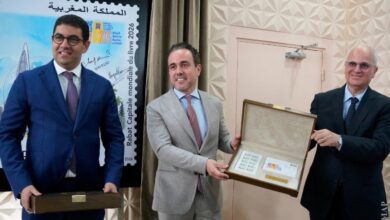 barid-al-maghrib-emet-un-timbre-poste-celebrant-la-designation-de-rabat-comme-capitale-mondiale-du-livre-2026