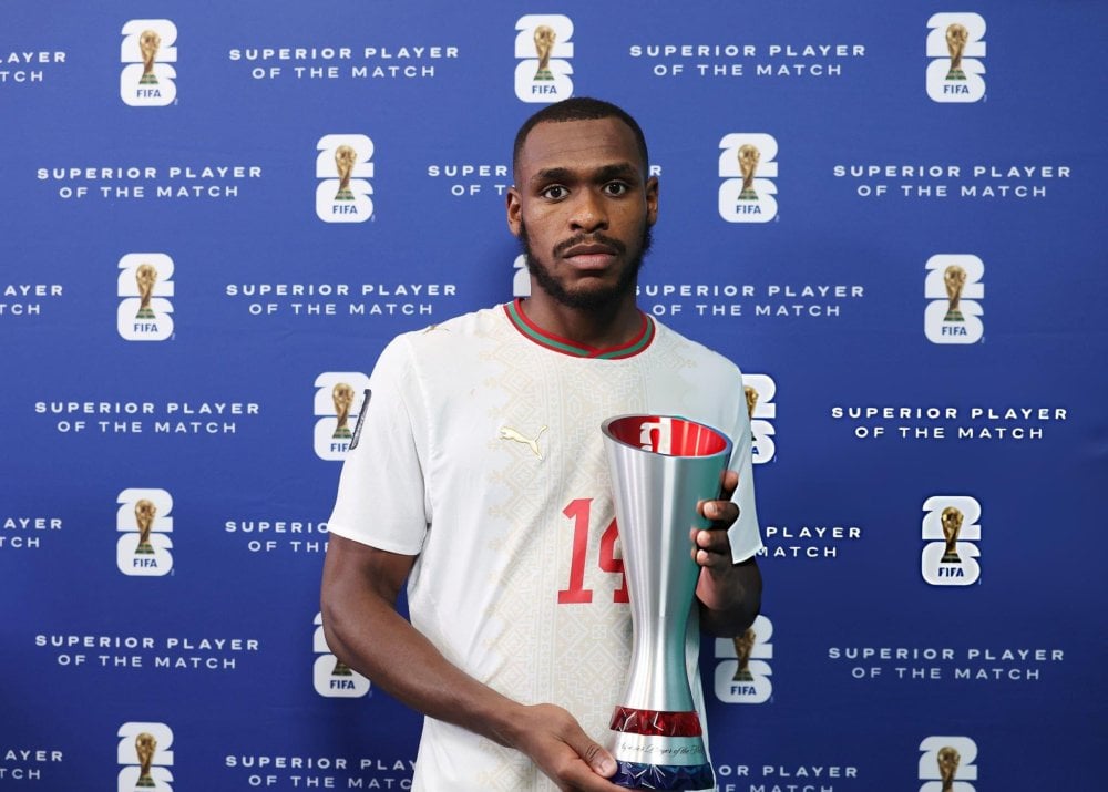 mondial-2026-:-issa-diop-elu-homme-du-match-apres-une-prestation-heroique-face-aux-pays-bas