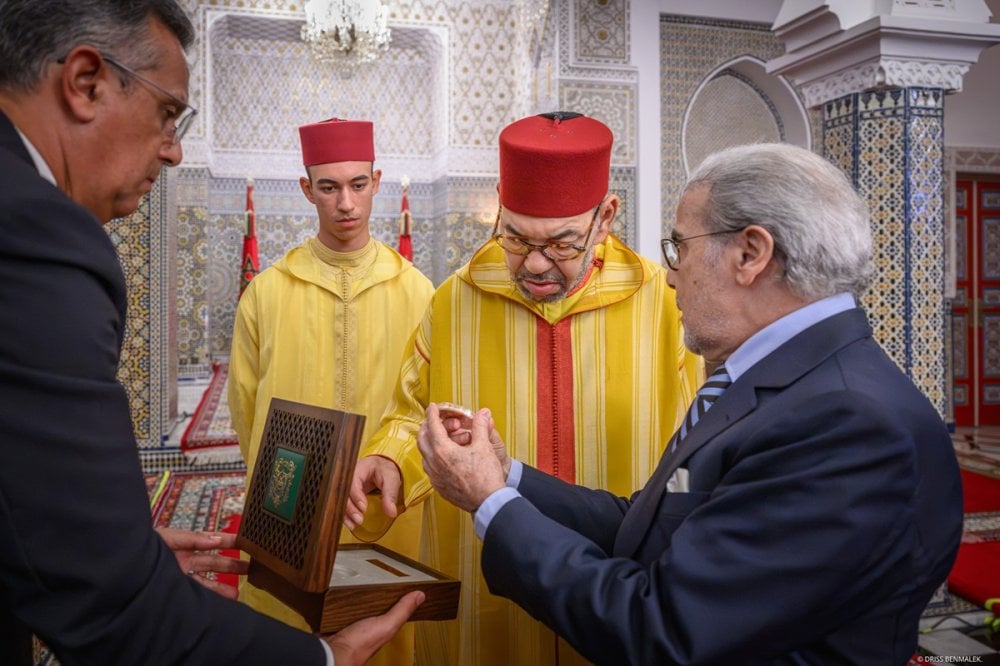 sa-majeste-le-roi-recoit-le-wali-de-bank-al-maghrib