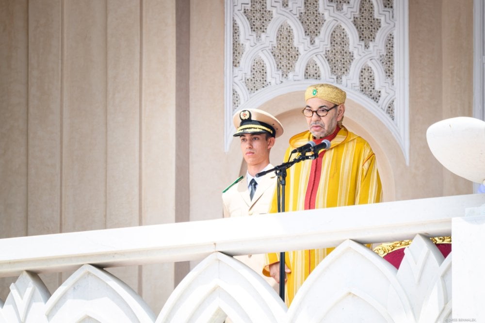 fete-du-trone:-sm.-le-roi-preside-a-tetouan-la-ceremonie-de-prestation-de-serment-des-officiers-laureats-des-grandes-ecoles-et-instituts-militaires-et-paramilitaires